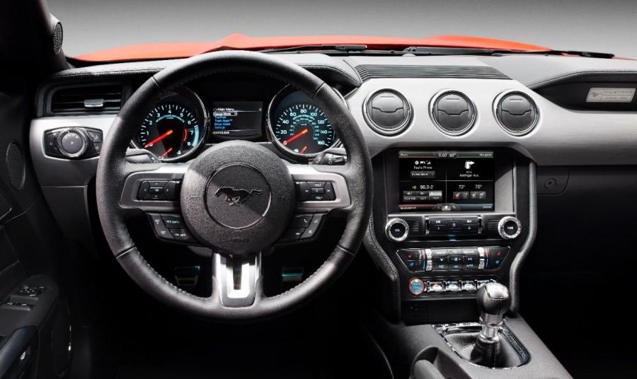  Ford Mustang GT 2015 года  (фото 62 из 93)